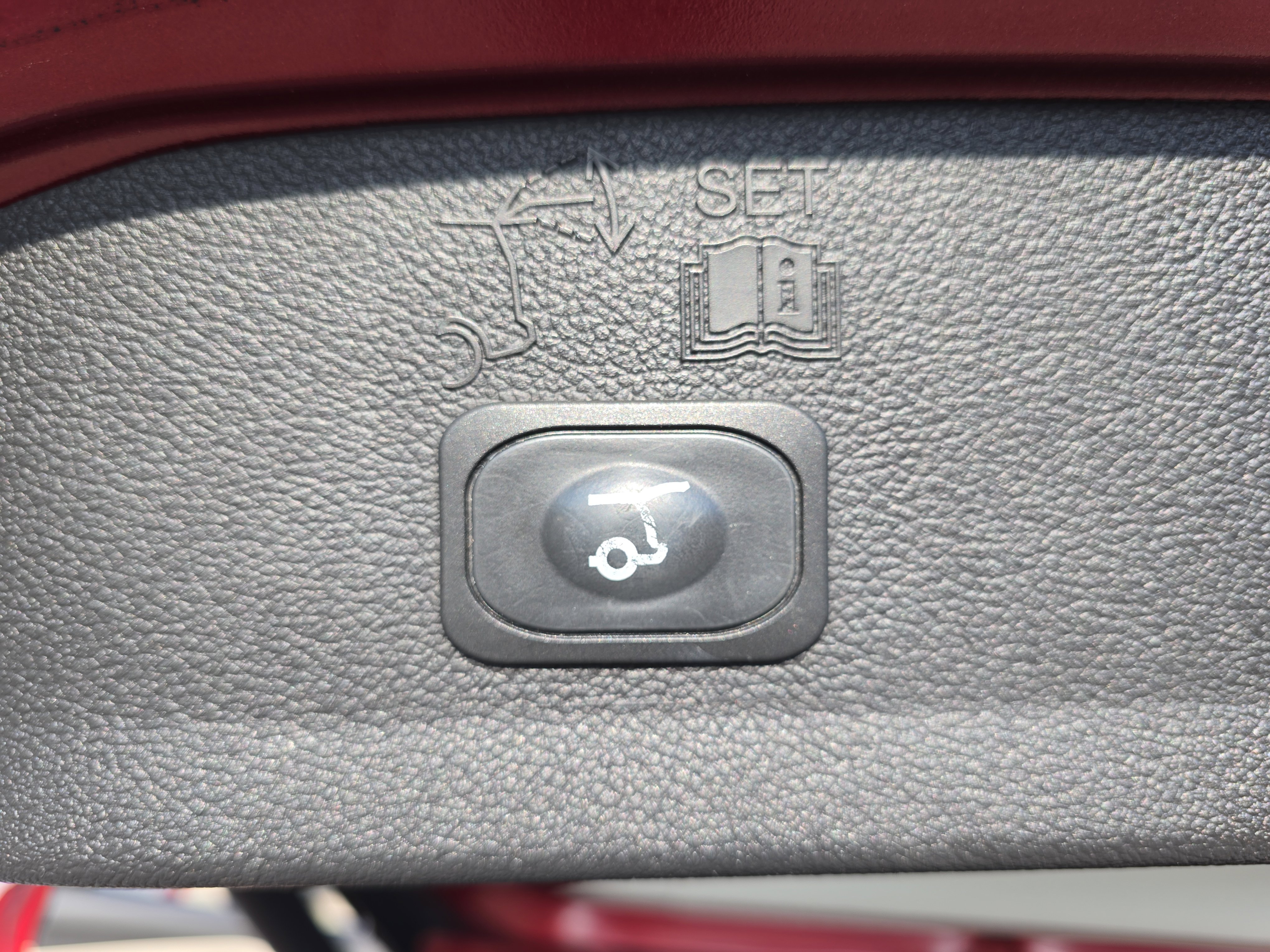 Used 2019 Ford Escape SEL FWD image 13