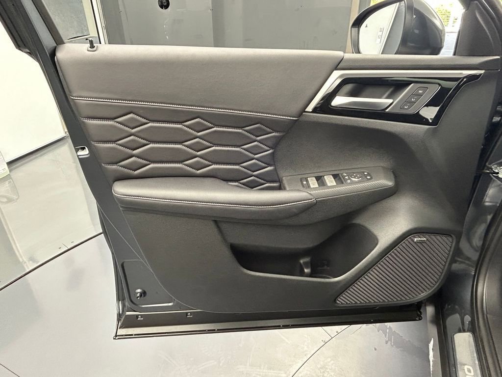 New 2026 Mitsubishi Outlander SEL FWD image 14