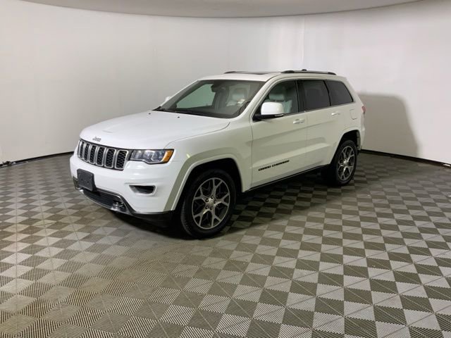 Used 2018 Jeep Grand Cherokee Limited AWD/4WD image 12