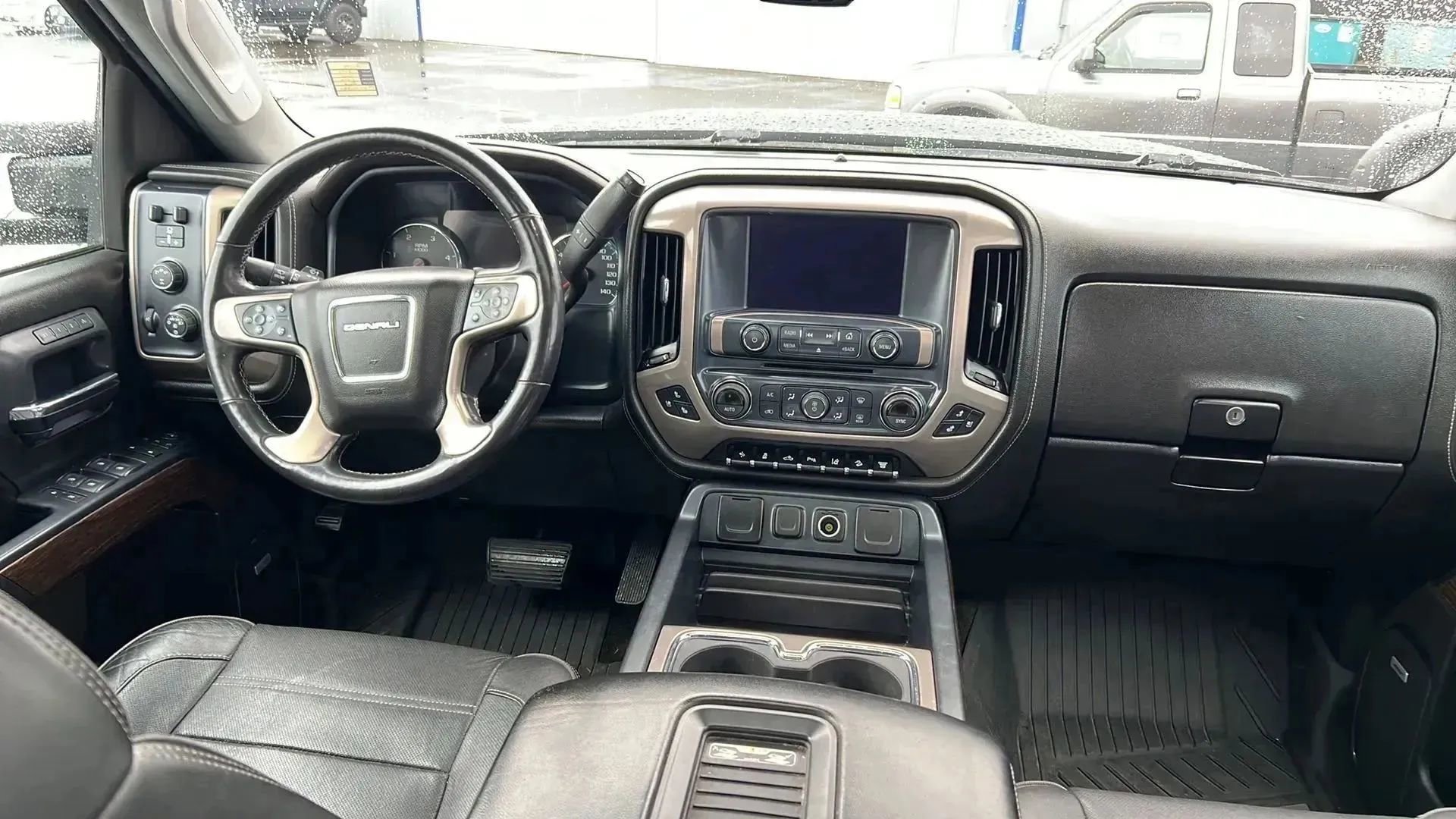 Used 2017 GMC Sierra 3500 Denali AWD/4WD image 7