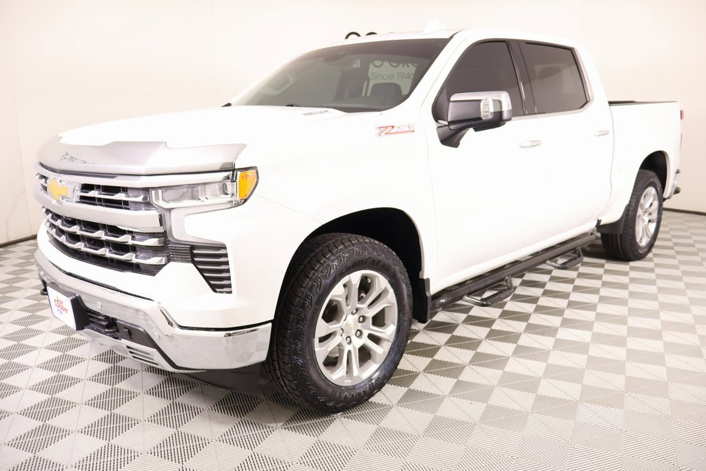 Used 2023 Chevrolet Silverado 1500 LTZ w/ LTZ Premium Package image 11