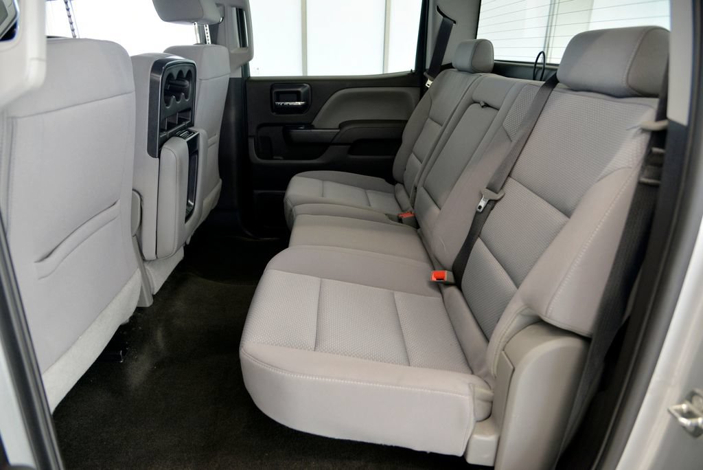 Used 2018 Chevrolet Silverado 1500 Custom w/ Custom Convenience Package AWD/4WD image 27