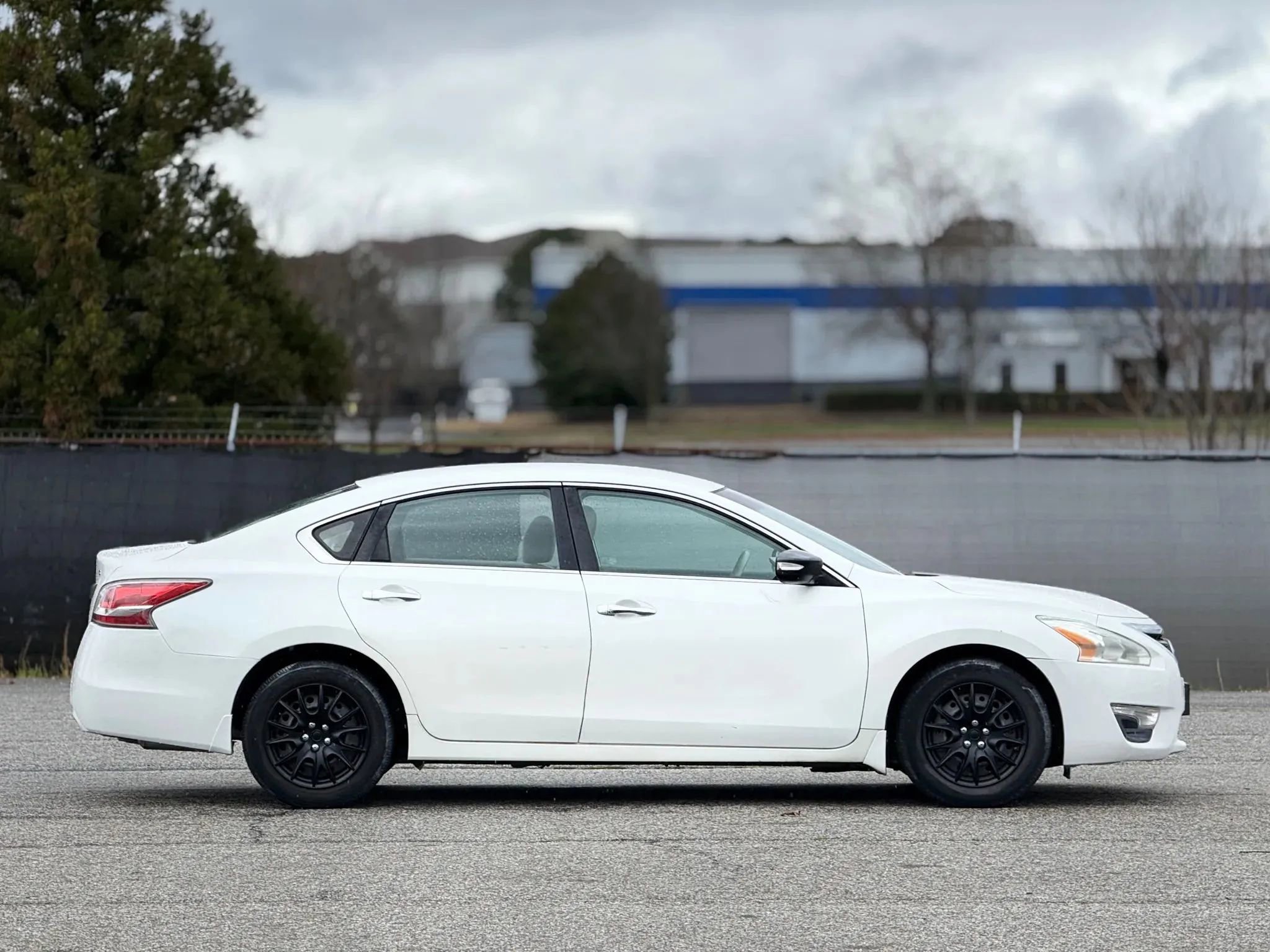 Used 2015 Nissan Altima 2.5 S w/ Power Driver Seat Package FWD image 7