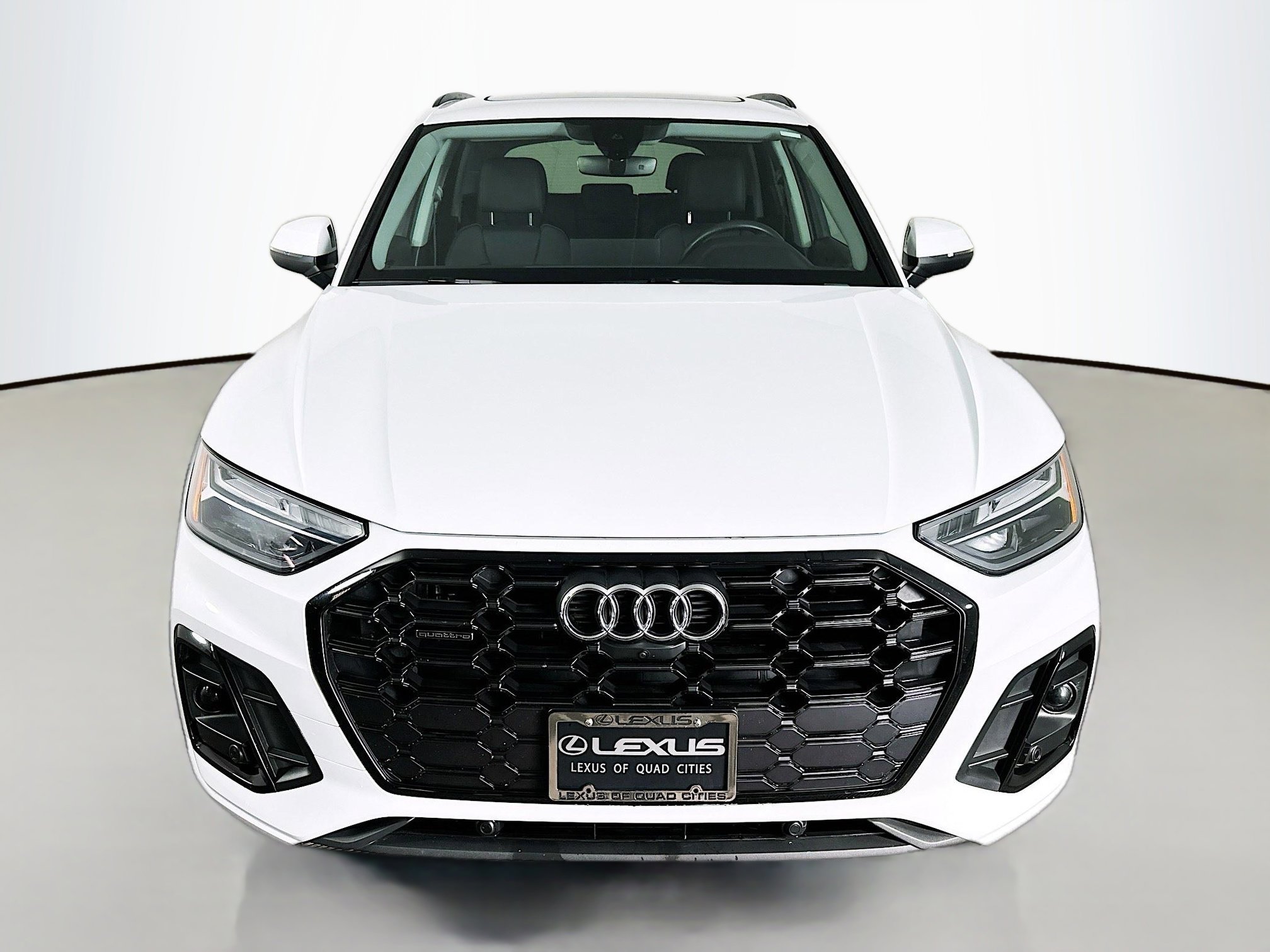 Used 2023 Audi Q5 2.0T Premium Plus w/ Premium Plus Package image 2