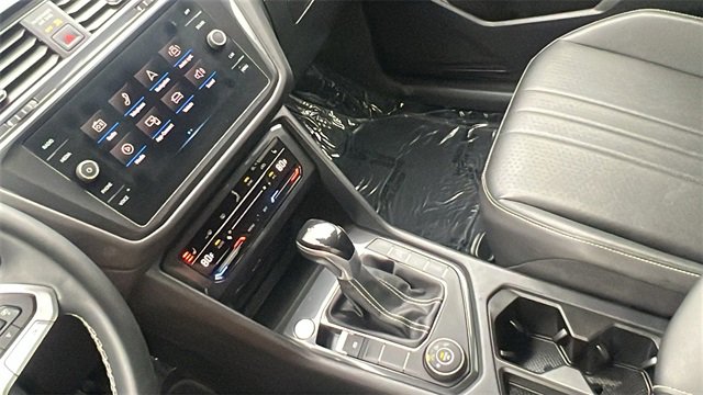 Used 2023 Volkswagen Tiguan SE image 27