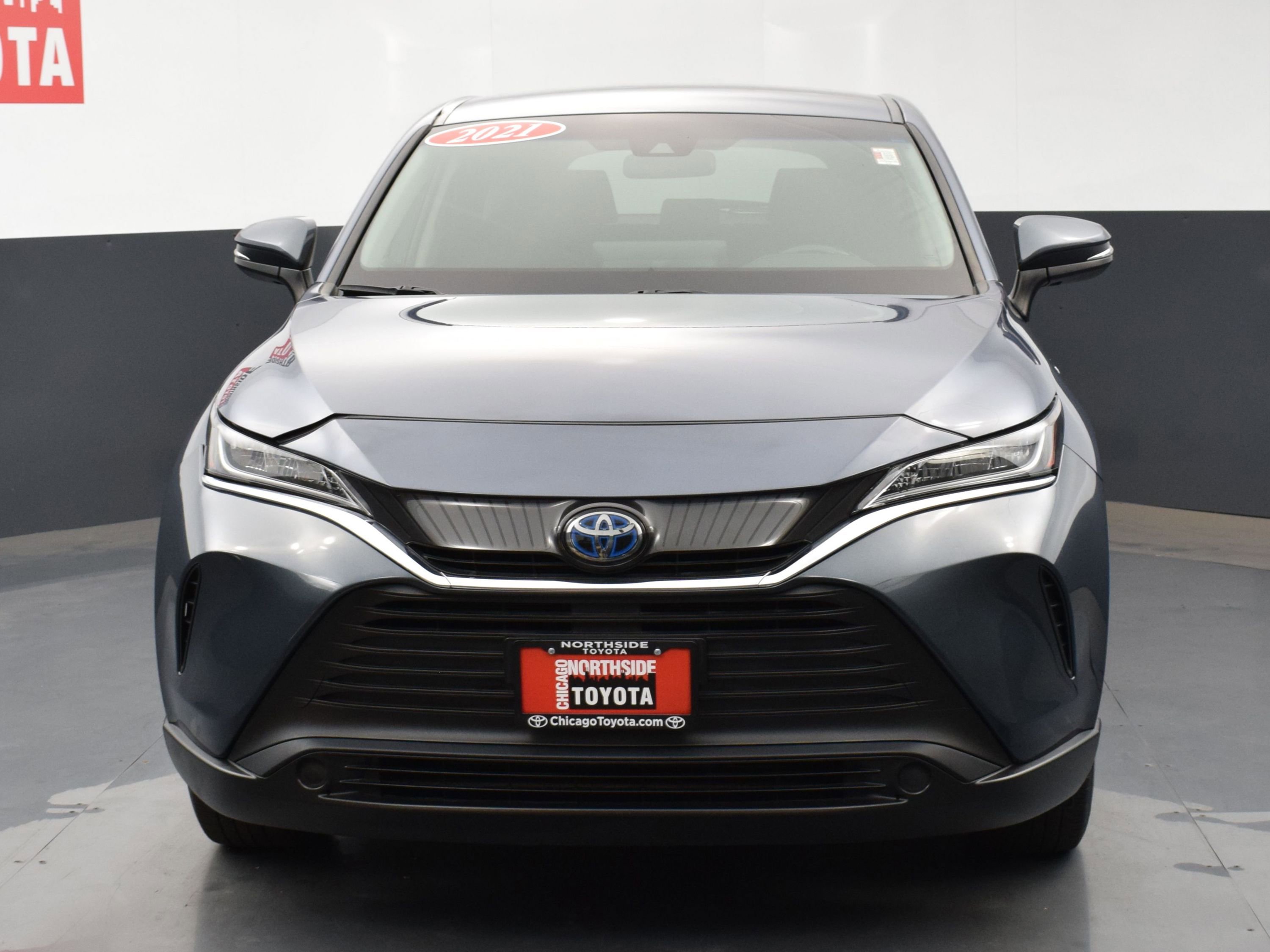 Used 2021 Toyota Venza LE image 7