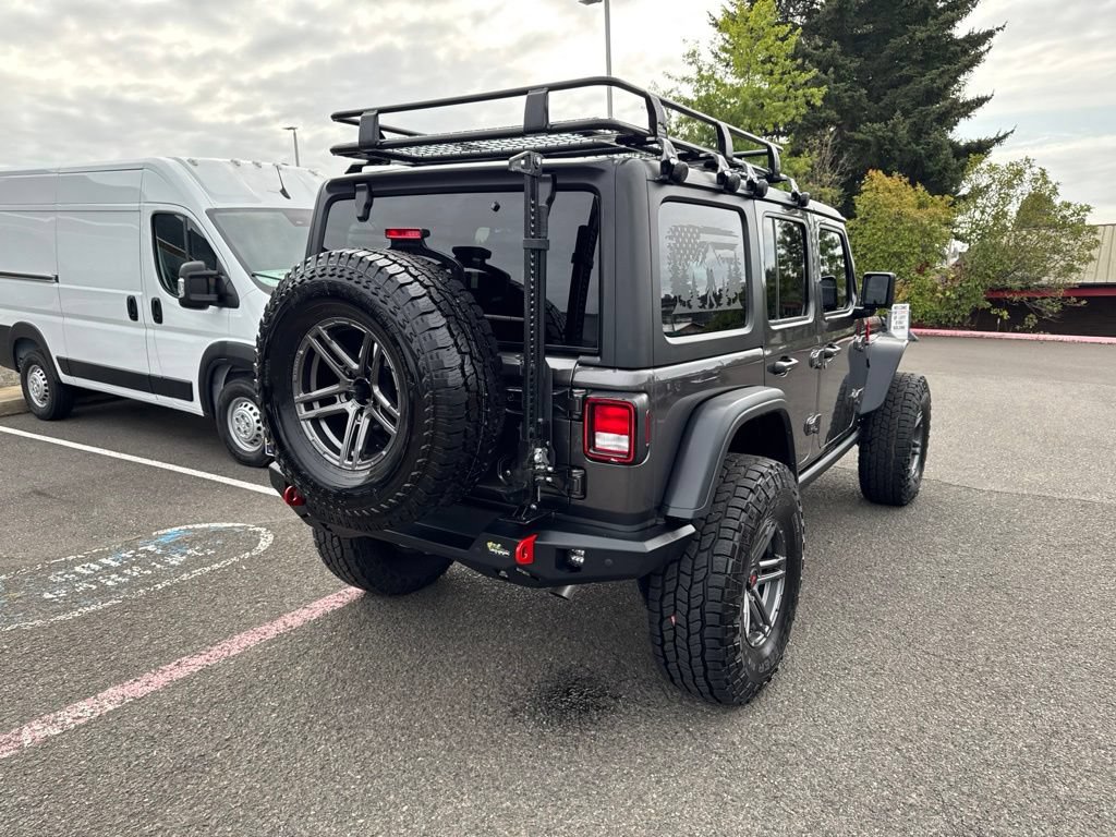 Used 2022 Jeep Wrangler Unlimited Rubicon AWD/4WD image 10