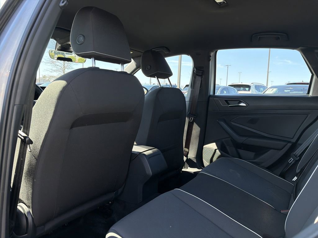 Used 2025 Volkswagen Jetta Sport image 13