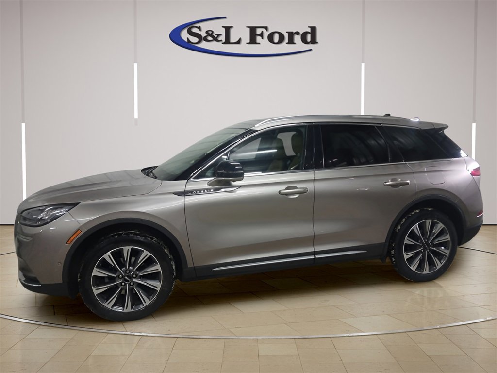 Used 2021 Lincoln Corsair Reserve image 2