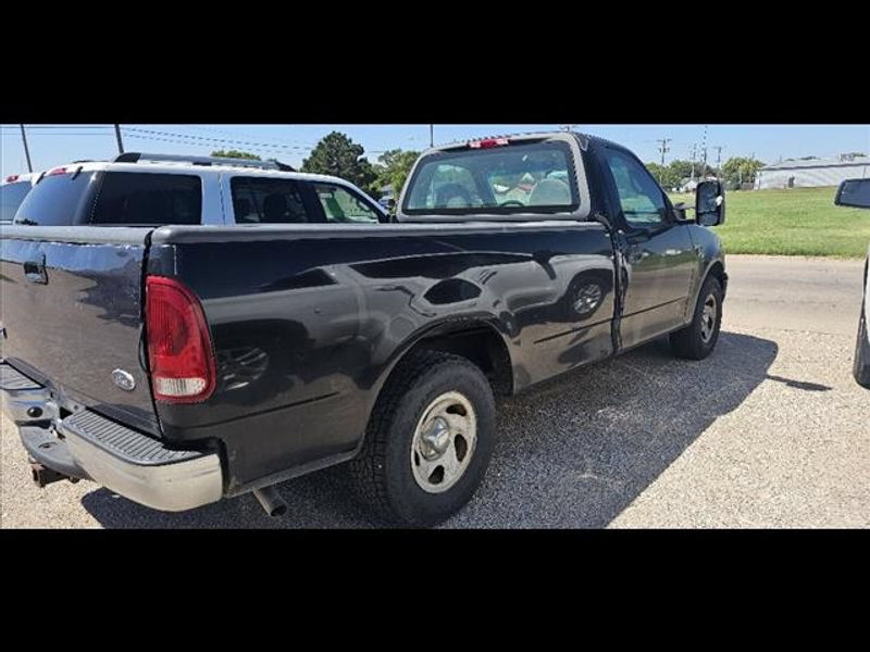 Used 2000 Ford F150 XL RWD image 2