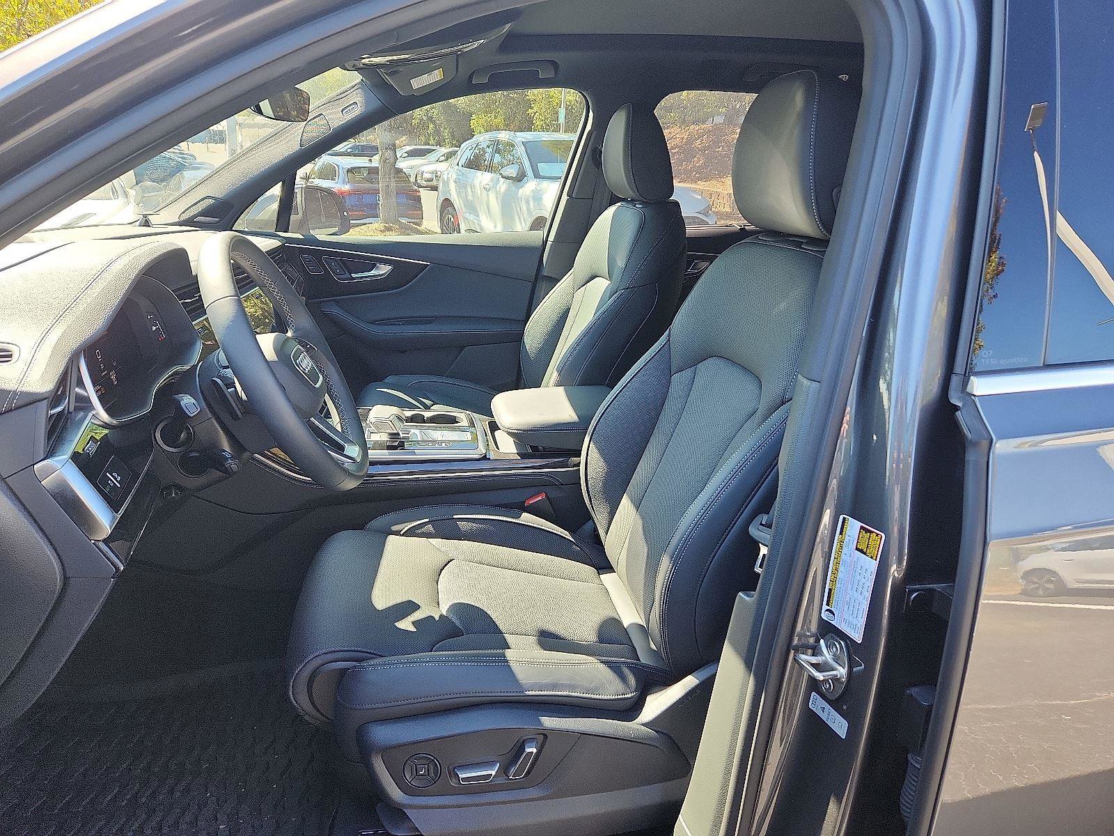 Used 2025 Audi Q7 3.0T Prestige w/ Prestige Package image 13