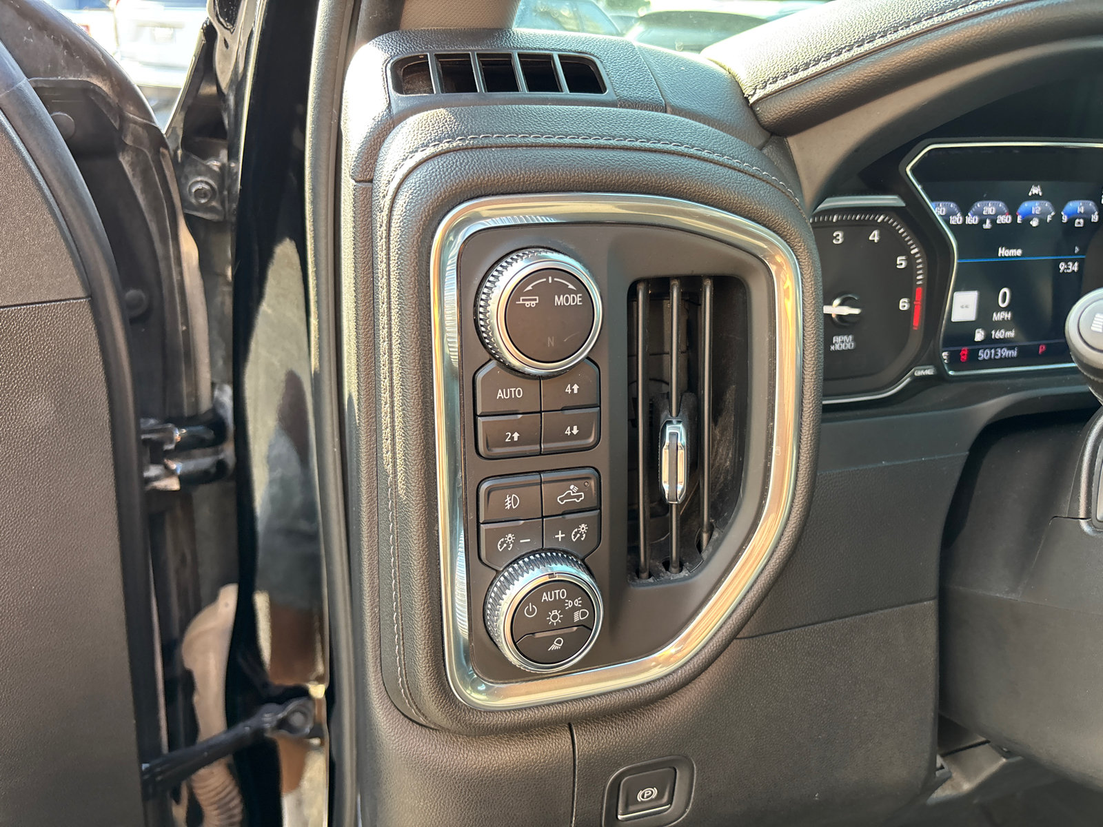 Used 2022 GMC Sierra 1500 Denali w/ Denali Premium Package AWD/4WD image 14