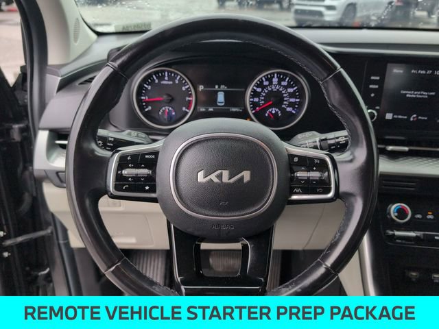 Used 2022 Kia Carnival LX FWD image 13