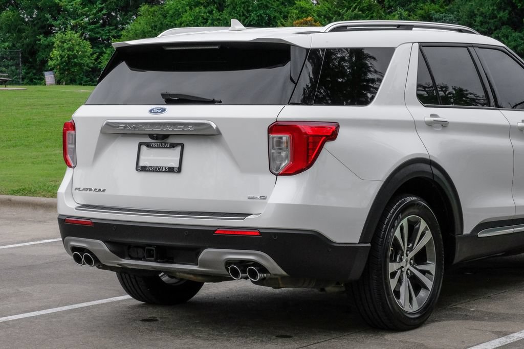 Used 2020 Ford Explorer Platinum w/ Premium Technology Package AWD/4WD image 13