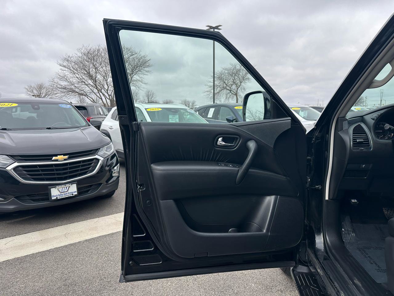 Used 2022 Nissan Armada SV w/ Cargo Package image 11