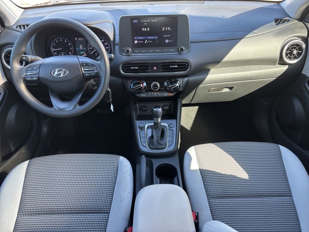 Used 2022 Hyundai Kona SE w/ Cargo Package image 9