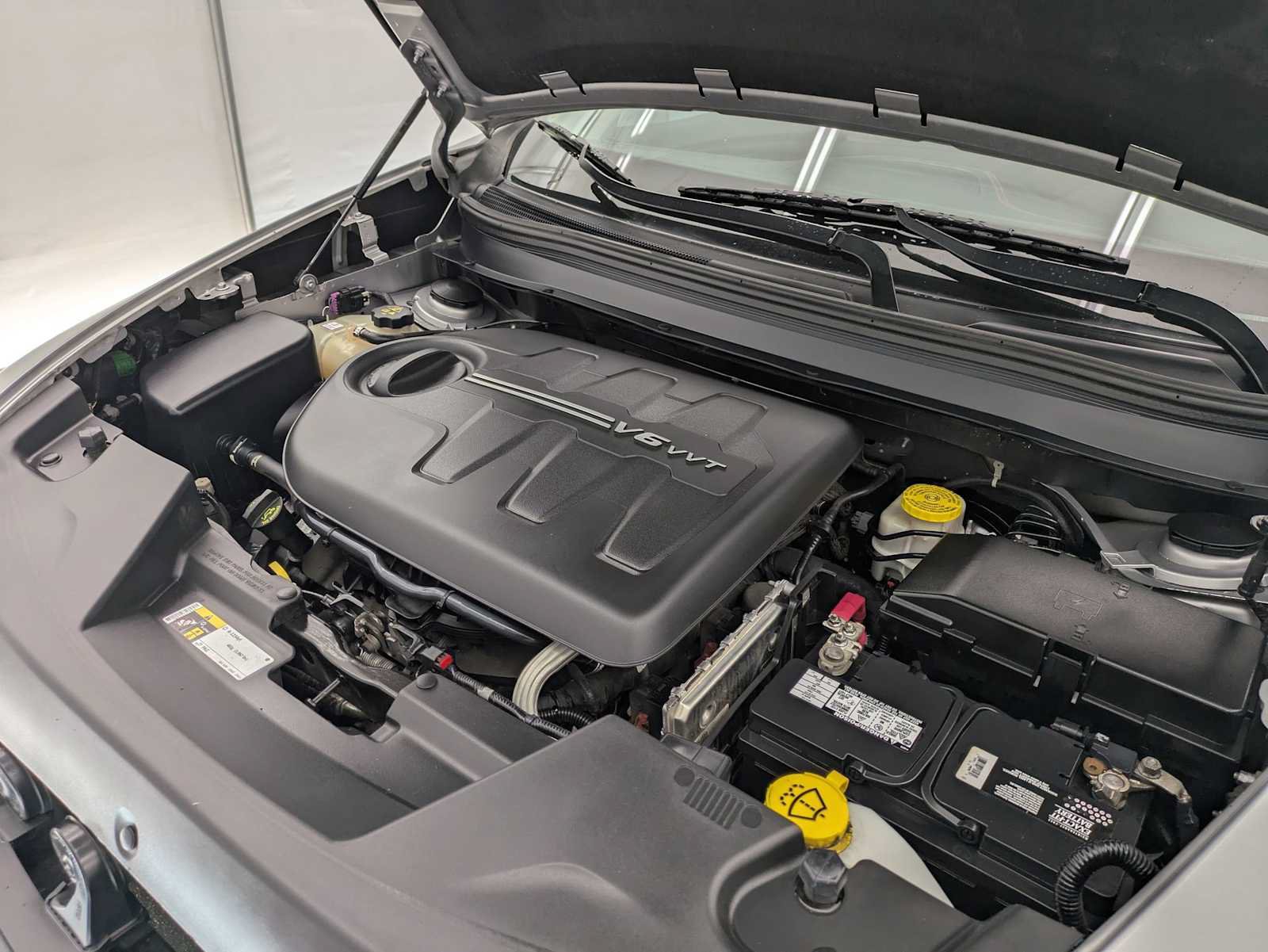 Used 2015 Jeep Cherokee Trailhawk w/ Comfort/Convenience Group AWD/4WD image 17