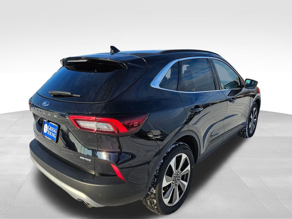 Used 2024 Ford Escape Platinum image 7