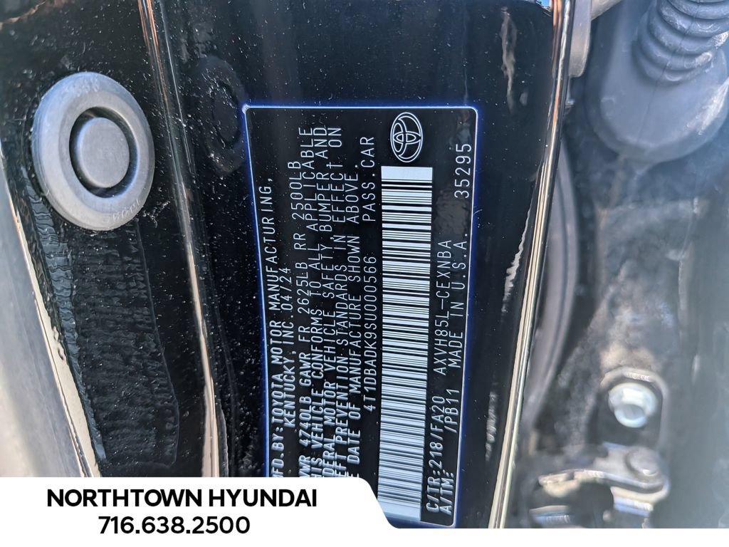 Used 2025 Toyota Camry LE AWD/4WD image 34
