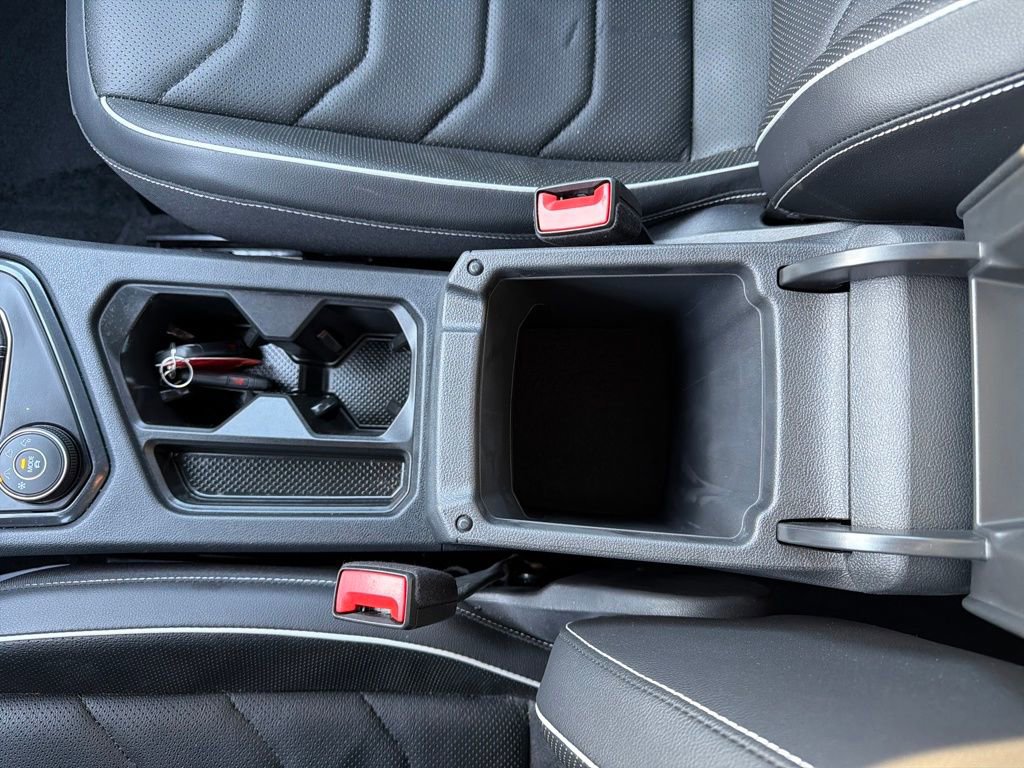 Used 2023 Volkswagen Tiguan SEL R-Line image 28