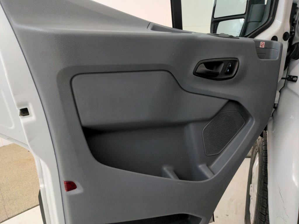 Used 2019 Ford Transit 150 XLT image 24