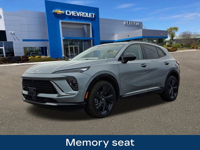 Used 2025 Buick Envision Sport Touring image 4