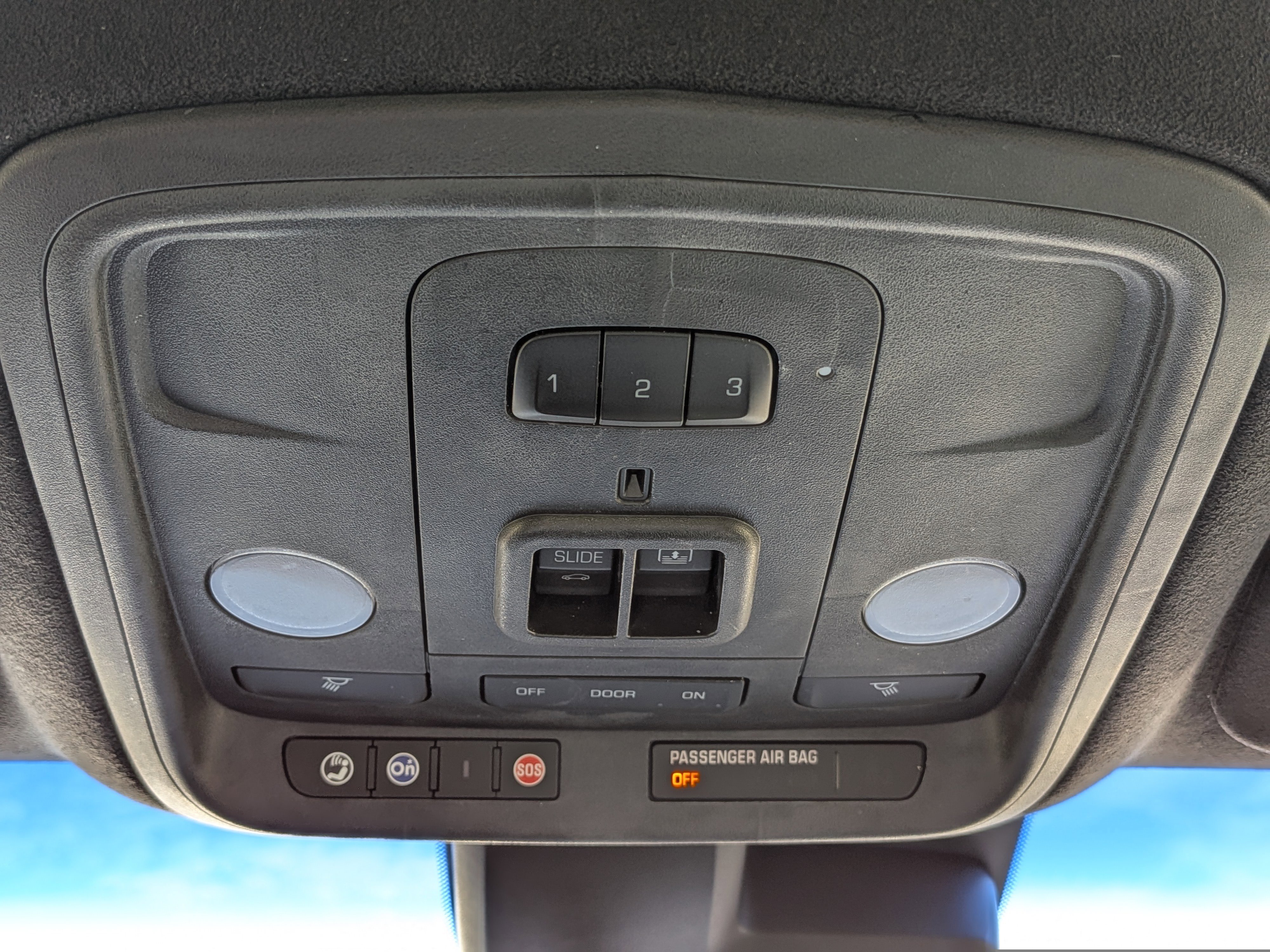 Certified 2017 Cadillac XTS Luxury w/ Driver Awareness Package FWD image 30