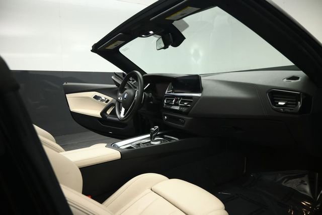 Used 2019 BMW Z4 sDrive30i w/ Premium Package RWD image 47