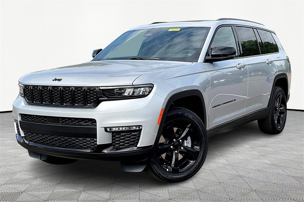 New 2025 Jeep Grand Cherokee L Limited w/ Black Appearance Package image 2