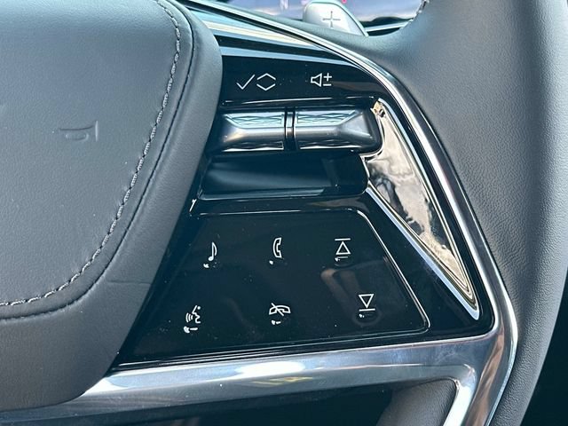 New 2026 Cadillac Escalade ESV Platinum Sport w/ LPO, ONYX Package AWD/4WD image 6