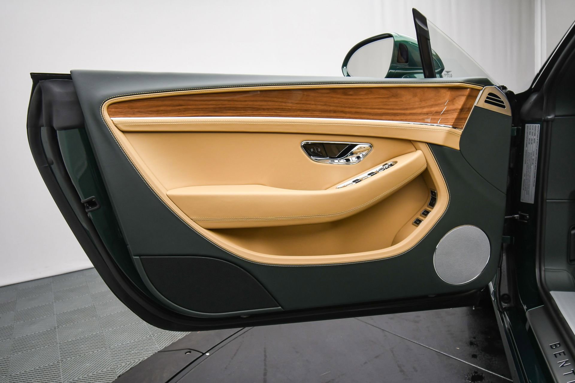 New 2026 Bentley Continental GTC image 39