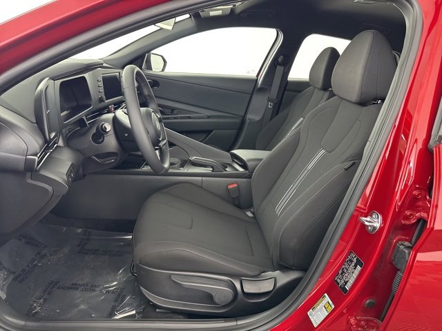 Certified 2025 Hyundai Elantra Sport w/ Cargo Package image 27