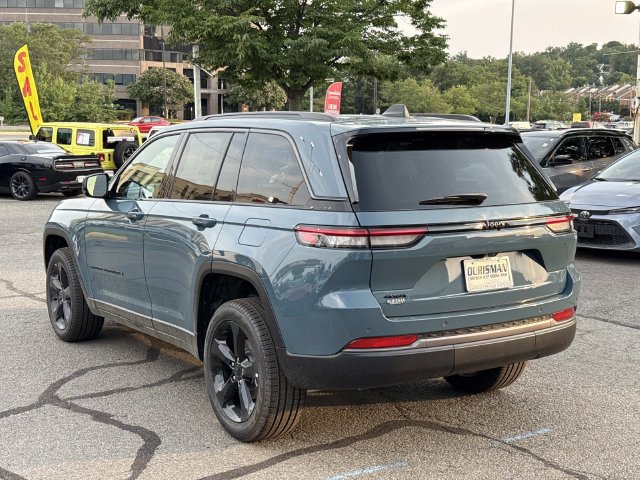 New 2026 Jeep Grand Cherokee Limited w/ Limited Altitude Package AWD/4WD image 4