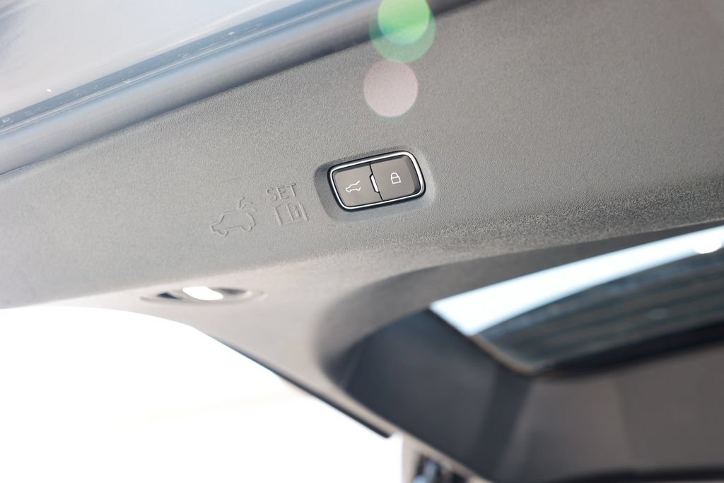 Used 2025 Lincoln Navigator Reserve AWD/4WD image 39