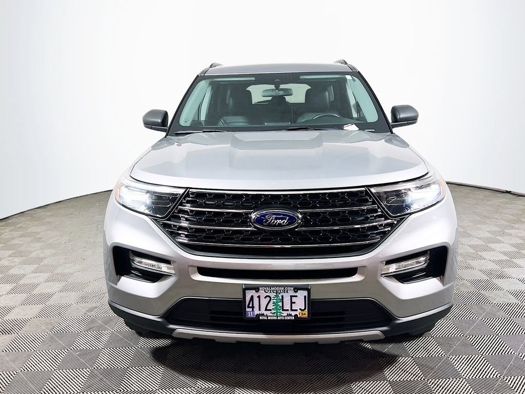Used 2020 Ford Explorer XLT w/ Equipment Group 202A AWD/4WD image 2