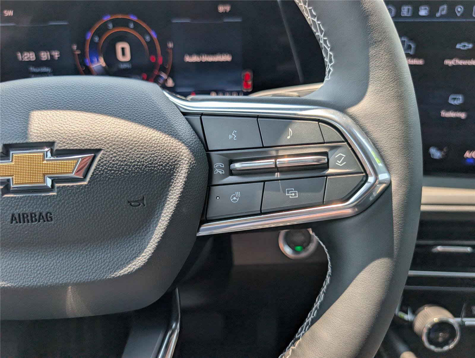 New 2027 Chevrolet Traverse LT w/ Sun and Wheel Package AWD/4WD image 22
