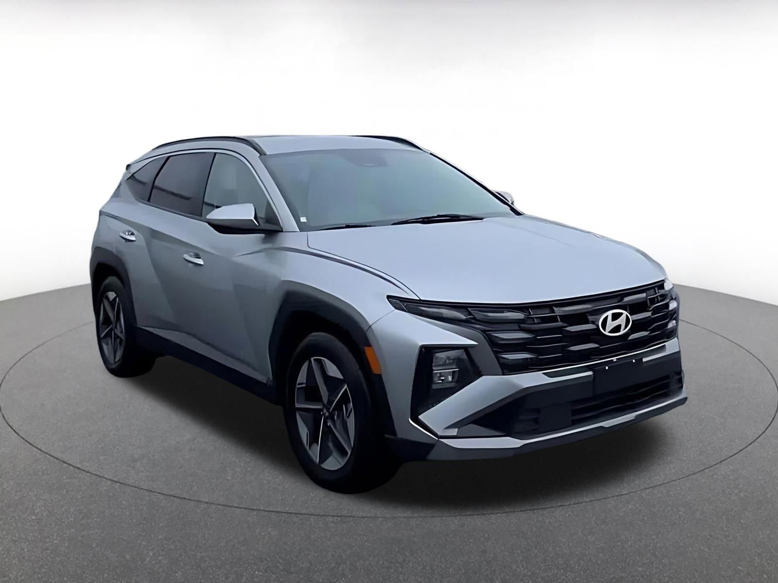 Used 2025 Hyundai Tucson SEL FWD image 3