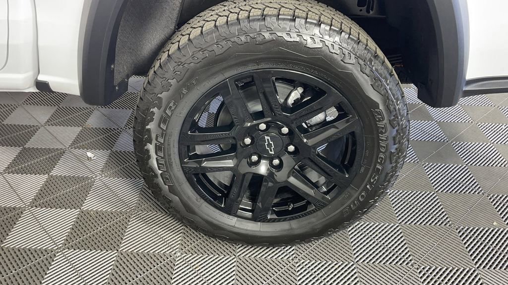 New 2025 Chevrolet Colorado Trail Boss w/ Midnight Edition image 33