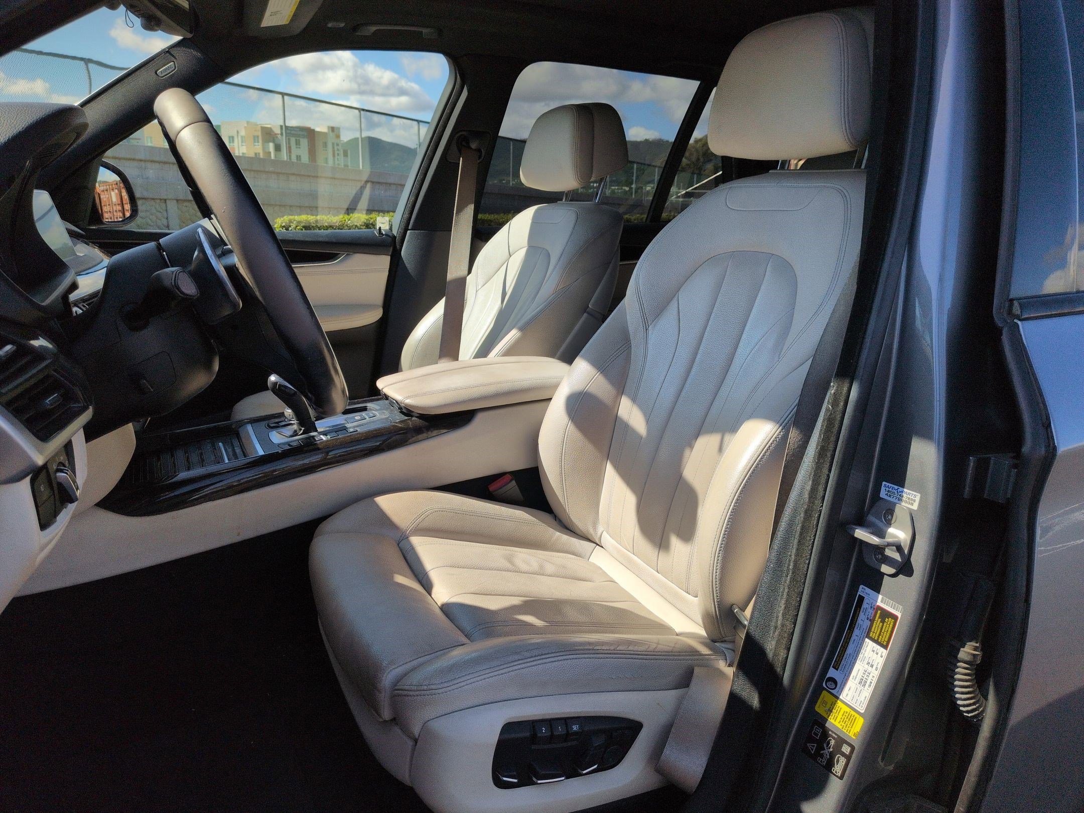 Used 2015 BMW X5 xDrive35d image 16