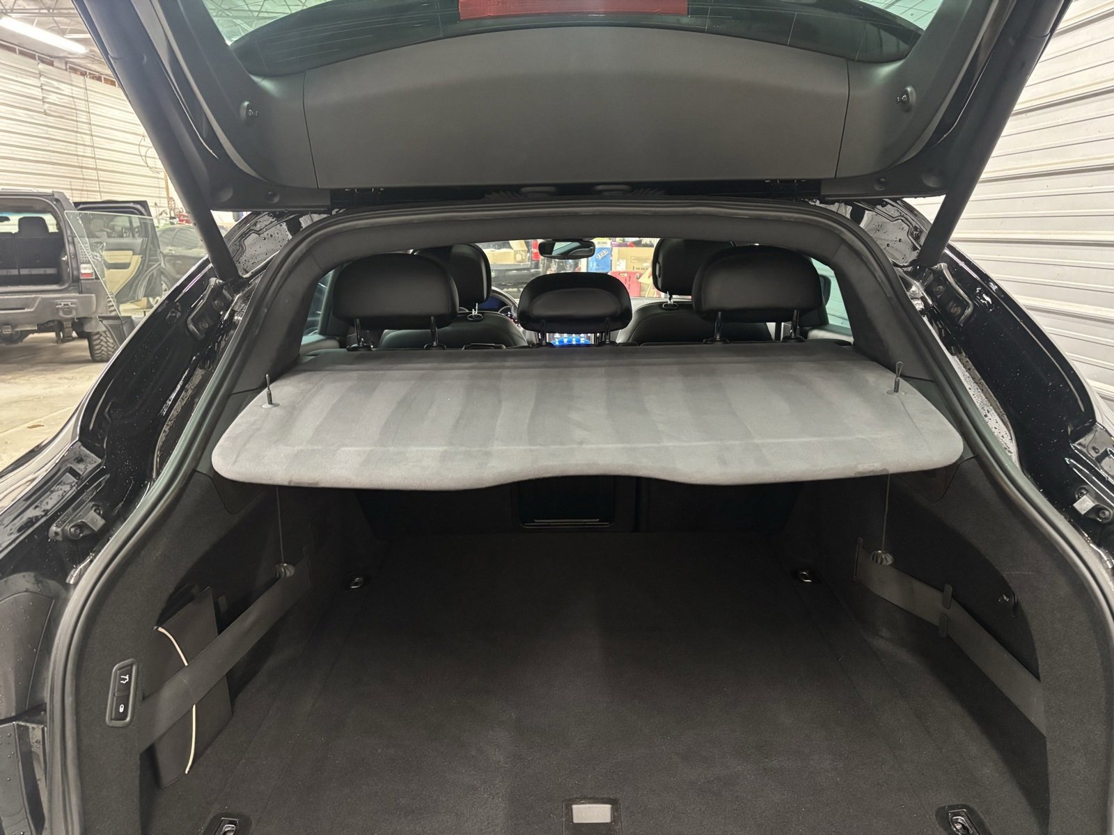 Used 2018 Maserati Levante image 38