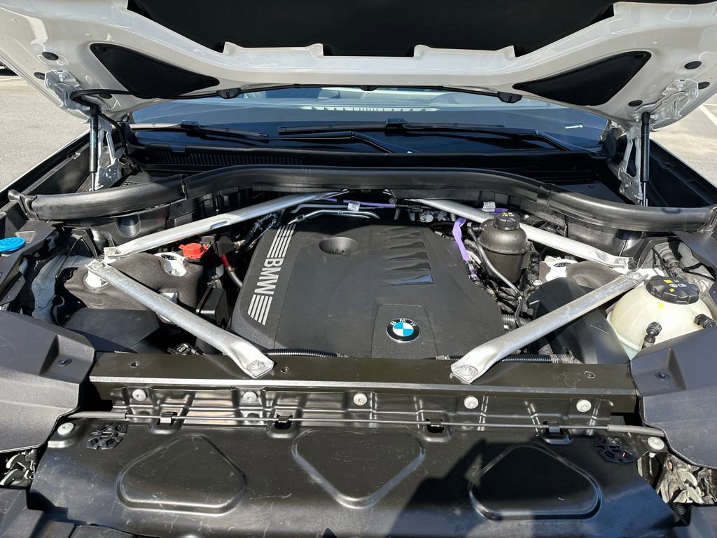 Certified 2024 BMW X7 xDrive40i w/ Premium Package image 11