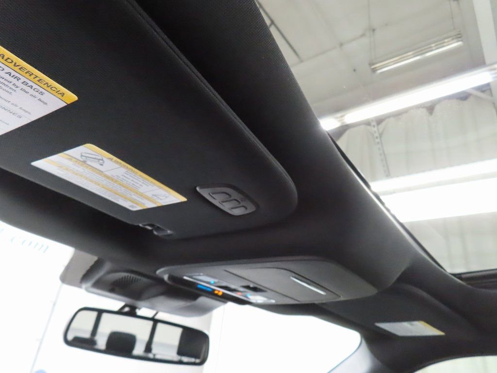 Used 2025 Ford F150 Platinum image 25