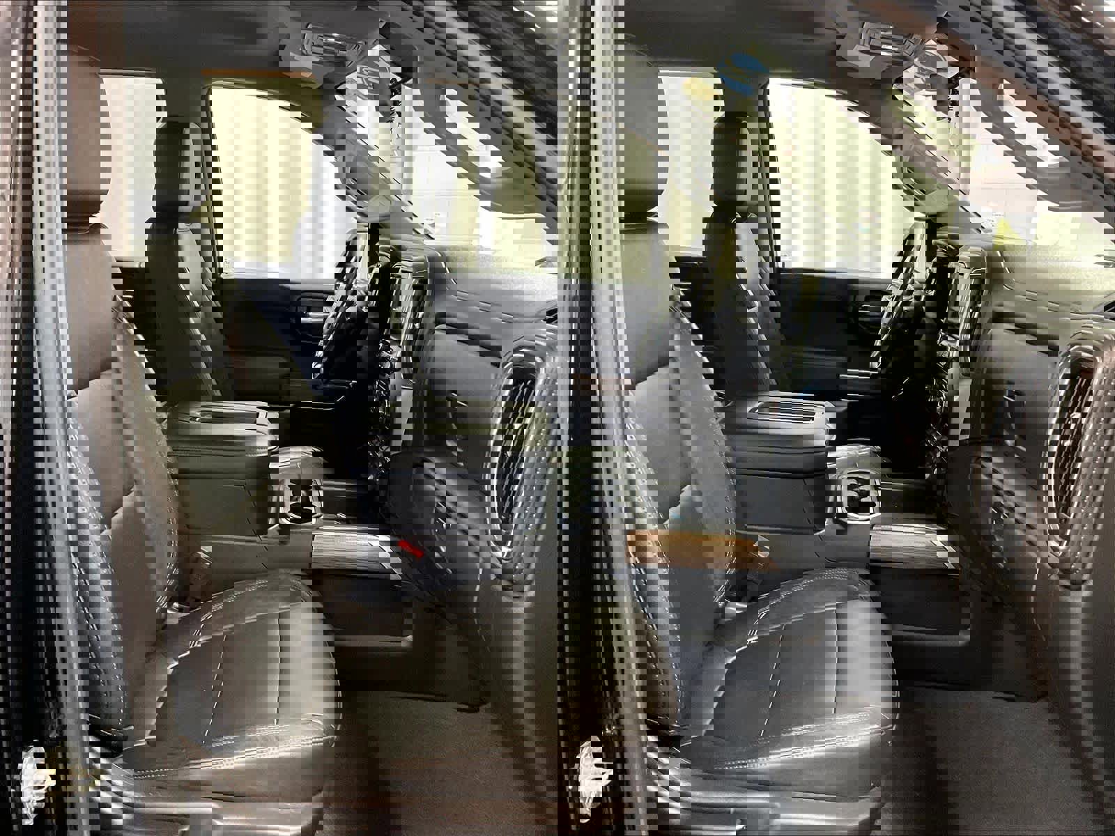 Used 2020 Chevrolet Silverado 1500 LT Trail Boss w/ Midnight Edition AWD/4WD image 11