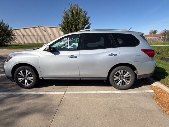Used 2017 Nissan Pathfinder SL AWD/4WD image 11