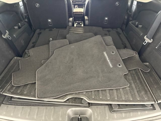 Certified 2025 Nissan Pathfinder Platinum AWD/4WD image 28