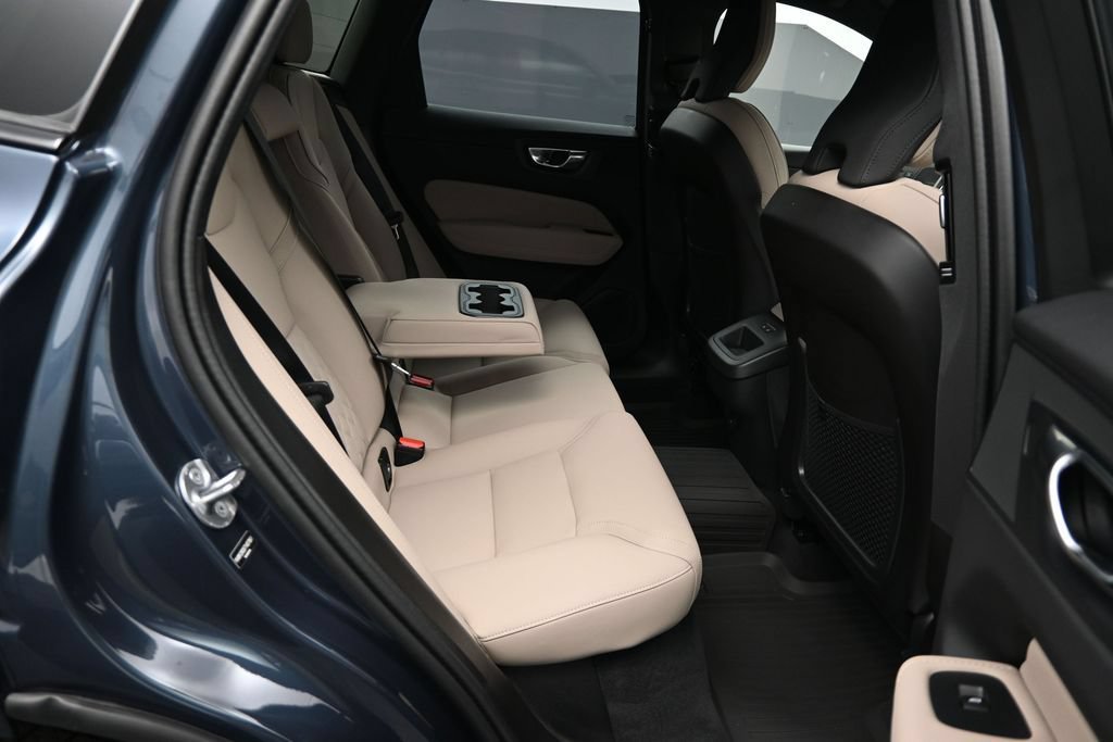 New 2026 Volvo XC60 B5 Plus w/ Climate Package AWD/4WD image 17