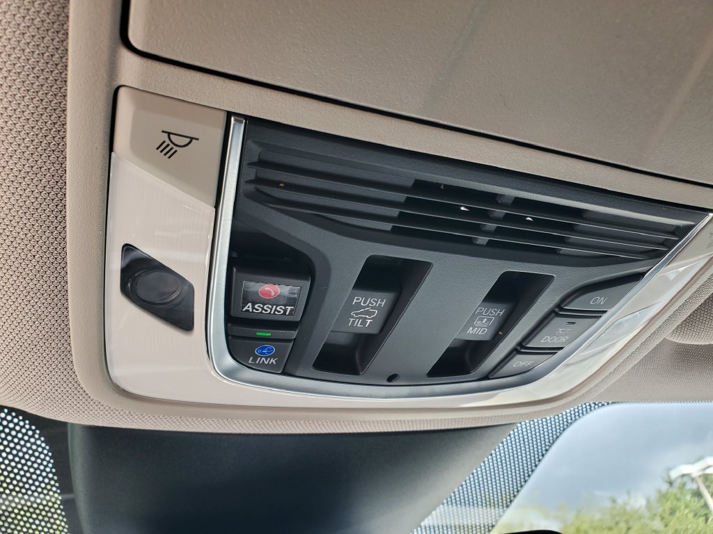 Used 2024 Acura MDX FWD image 35