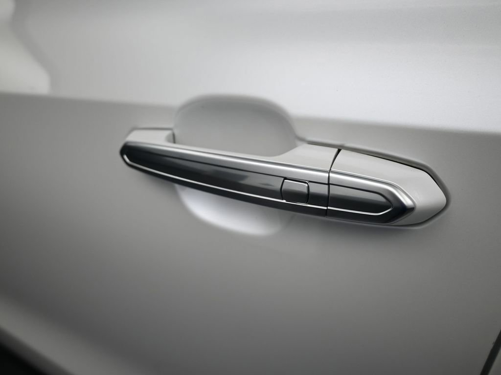 Used 2023 Cadillac XT4 Luxury image 32