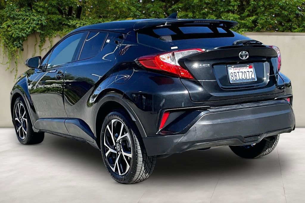 Used 2018 Toyota C-HR XLE FWD image 4