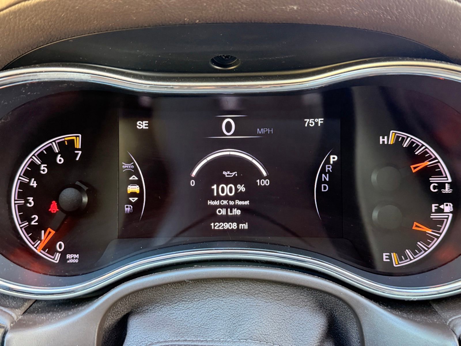Used 2018 Jeep Grand Cherokee Overland AWD/4WD image 27